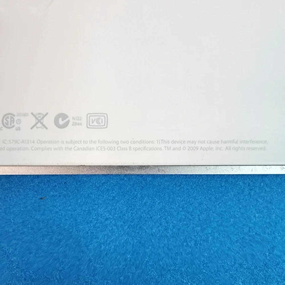 Apple A1314 Wireless Keyboard - MC184LL/B